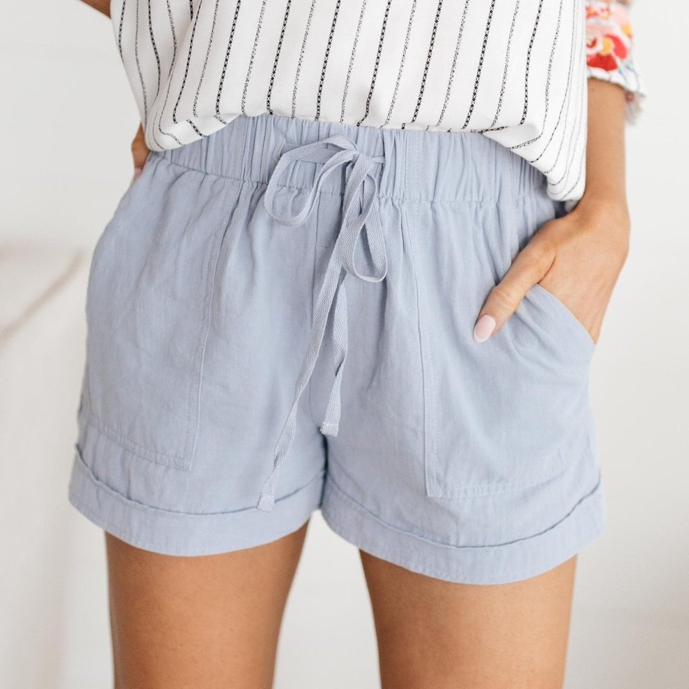 Lightweight and Linen Shorts in Baby Blue (Large)